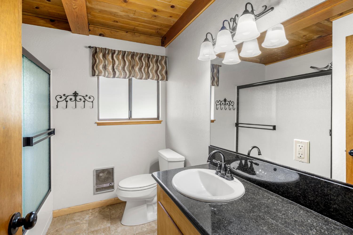 2271 Mustang Road Arnold, CA 95223 - Photo 16 of 45