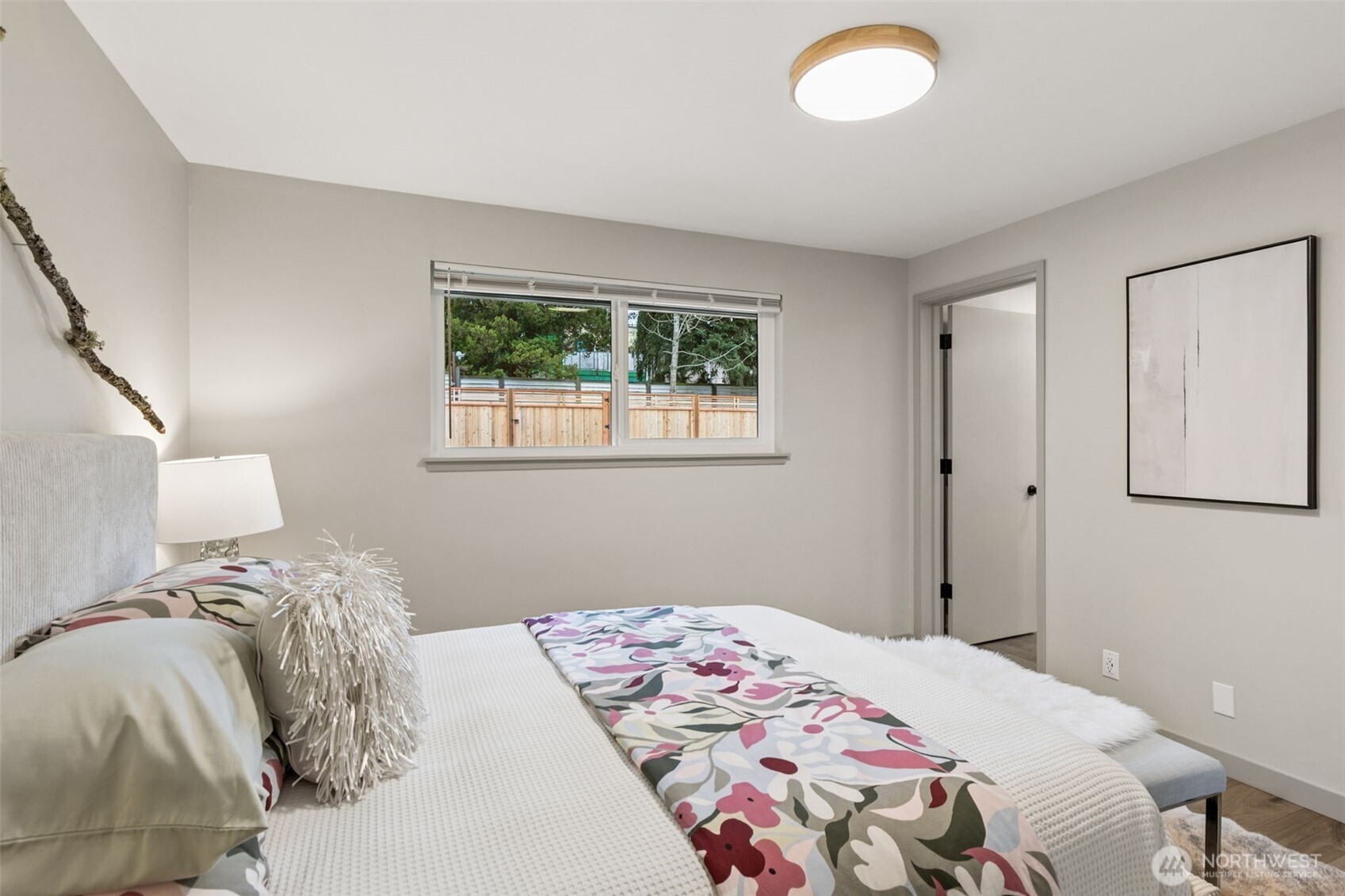 10021 19th Avenue Southwest Seattle, WA 98146 - Photo 17 of 31