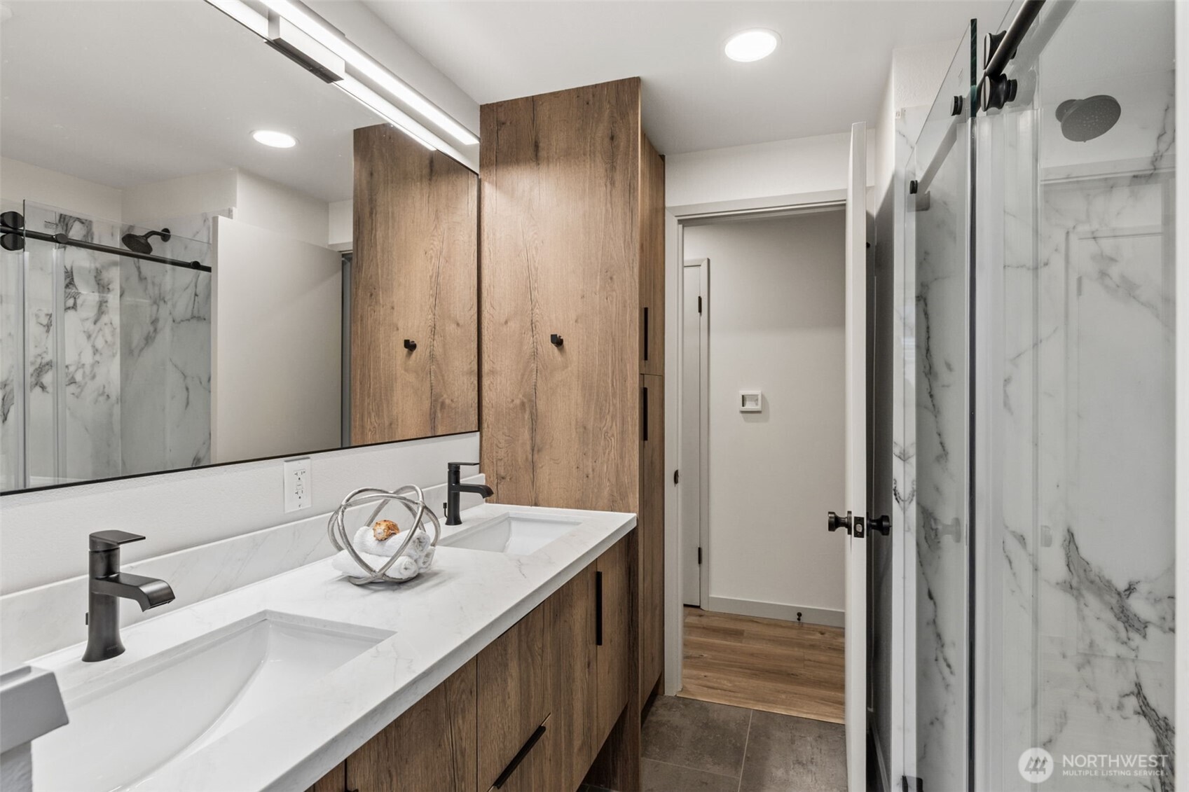 10021 19th Avenue Southwest Seattle, WA 98146 - Photo 20 of 31