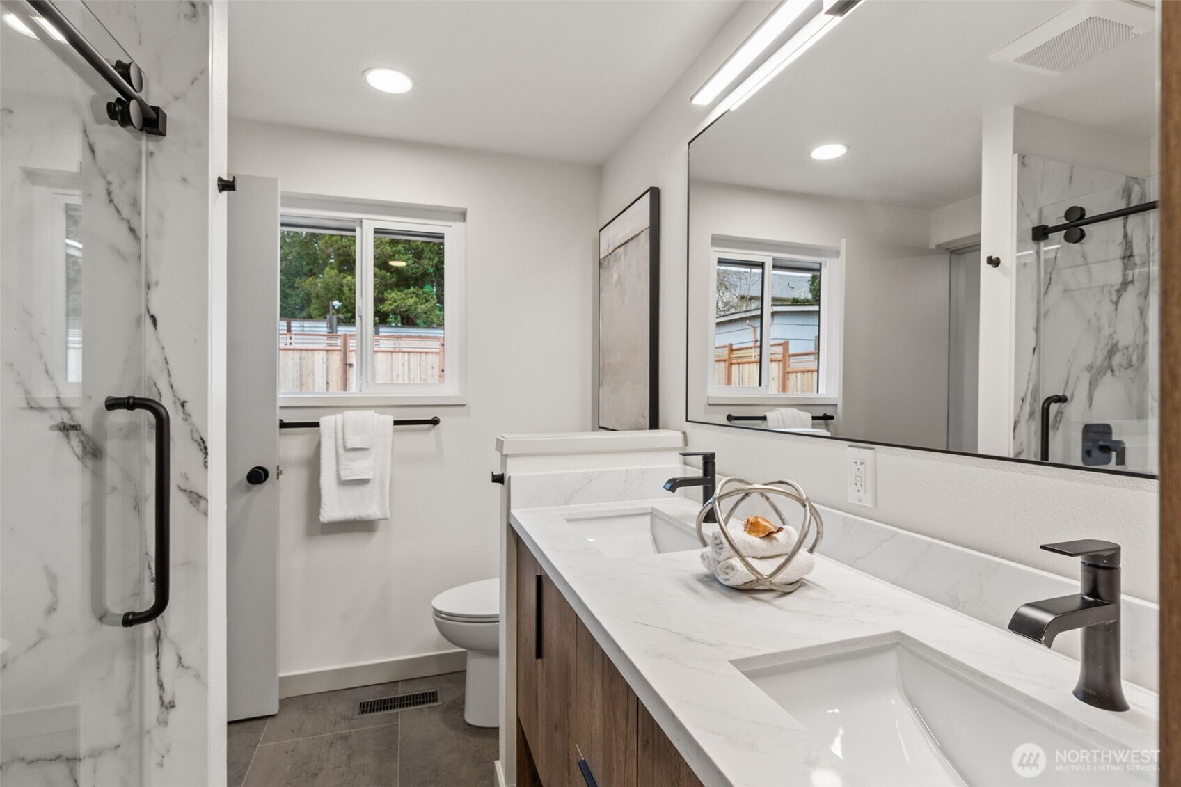 10021 19th Avenue Southwest Seattle, WA 98146 - Photo 22 of 31