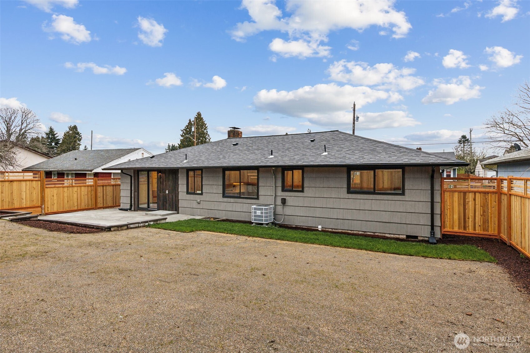10021 19th Avenue Southwest Seattle, WA 98146 - Photo 26 of 31