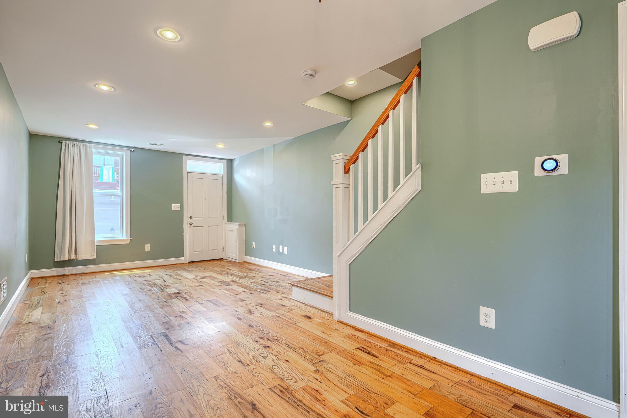 325 South Regester Street Baltimore, MD 21231 - Photo 7 of 41