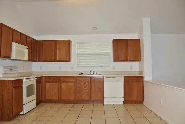 $2,195 | 6333 Pool View Drive, Dallas, TX 75249