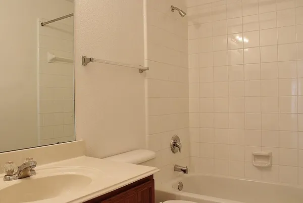 $2,195 | 6333 Pool View Drive, Dallas, TX 75249