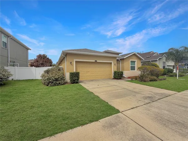 $2,950 | 12425 Fairlawn Drive, Riverview, FL 33579