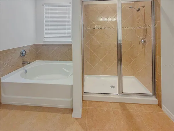 $2,950 | 12425 Fairlawn Drive, Riverview, FL 33579