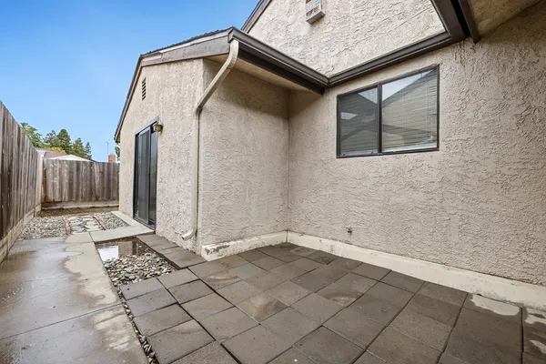 $300,000 | 1629 Willow Avenue, Clovis, CA 93612