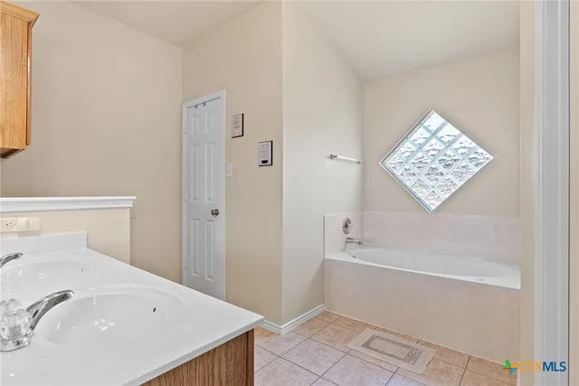 $215,000 | 5402 Bridgewood Drive, Killeen, TX 76549