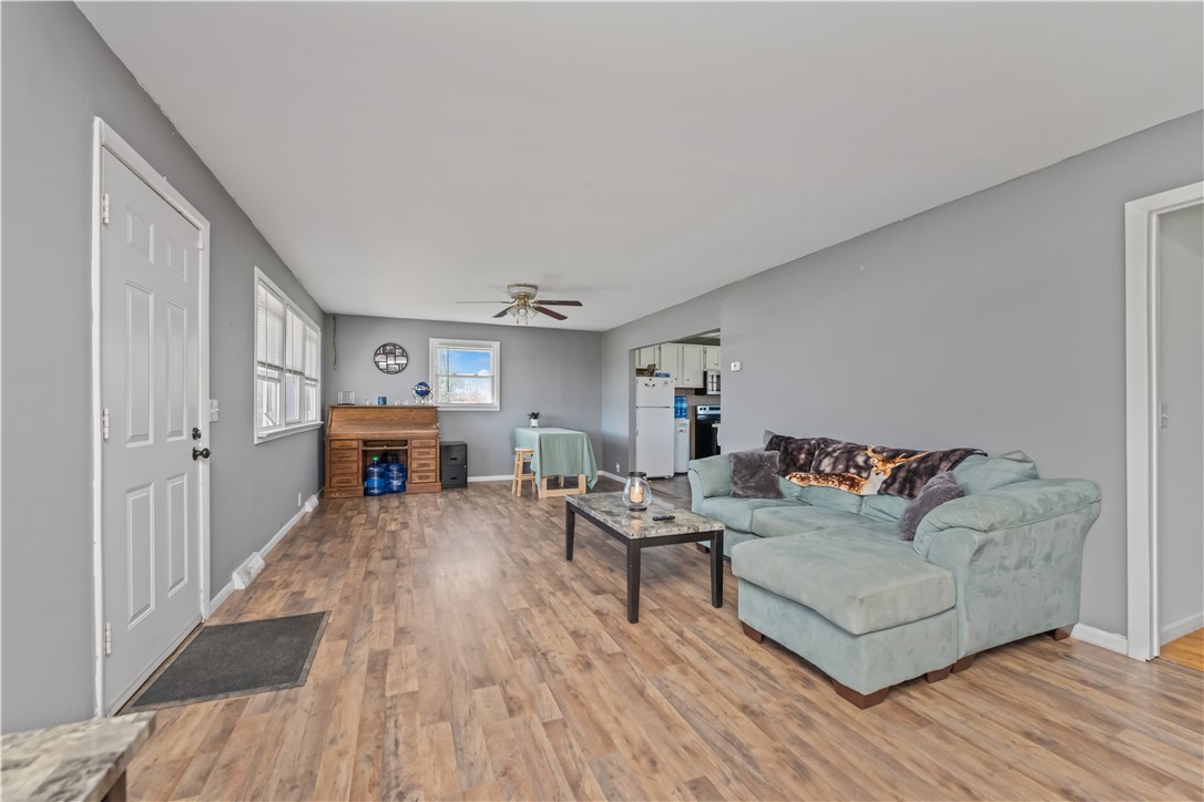 14965 Lakeshore Road Kent, NY 14477 - Photo 5 of 19