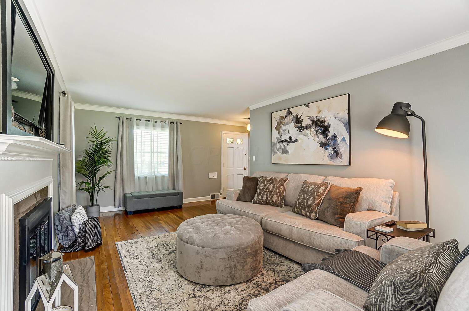 2651 Wellesley Road Columbus, OH 43209 - Photo 11 of 47 HARDWOOD FLORIDA