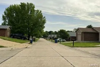 $104,900 | 6587 East Dolphin Circle, Unit B, Florissant, MO 63033