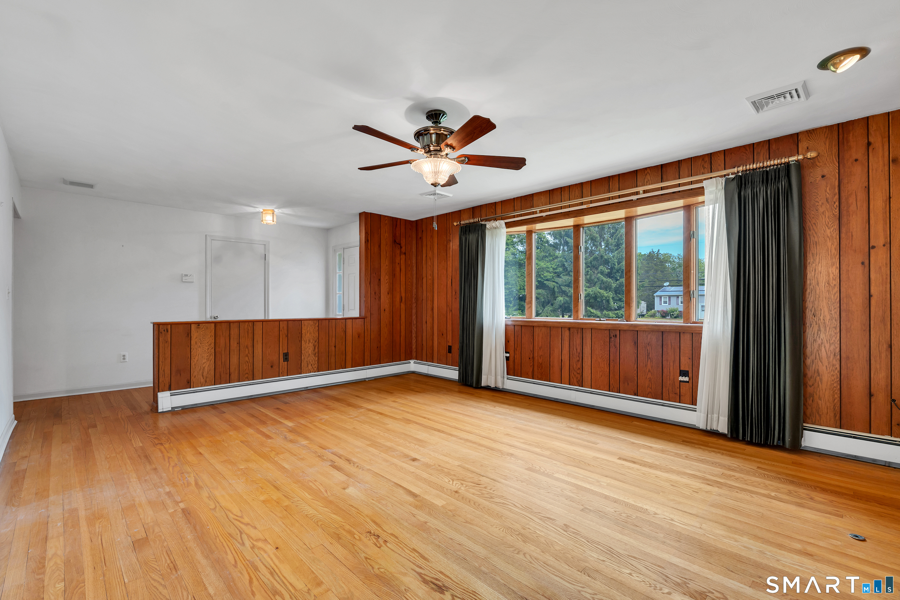 688 Raymond Hill Road Montville, CT 06370 - Photo 10 of 40