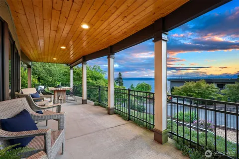 $1,650,000 | 10960 39th Avenue Southwest, Seattle, WA 98146