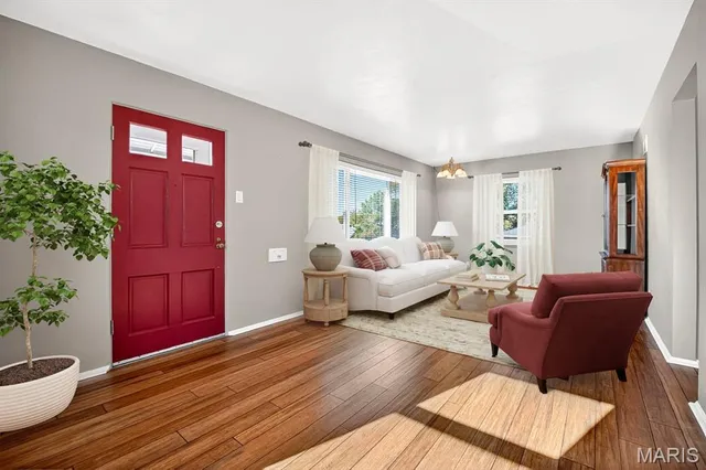 $179,000 | 3939 Itaska Street, St. Louis, MO 63116