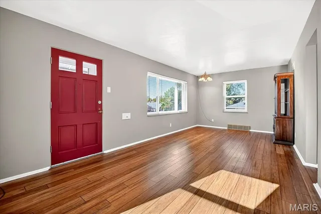 $179,000 | 3939 Itaska Street, St. Louis, MO 63116