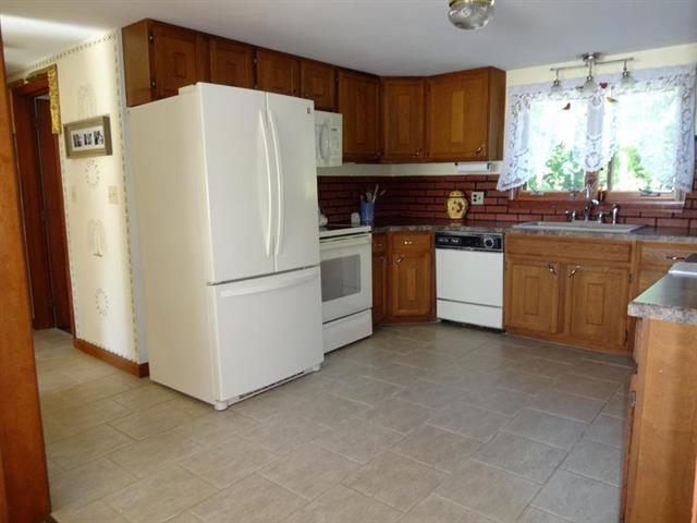 15 Twist Hill Road Dunbarton, NH 03046 - Photo 2 of 22 Gallery Image 2