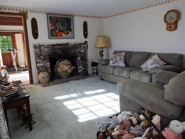15 Twist Hill Road Dunbarton, NH 03046 - Photo 6 of 22 Gallery Image 6