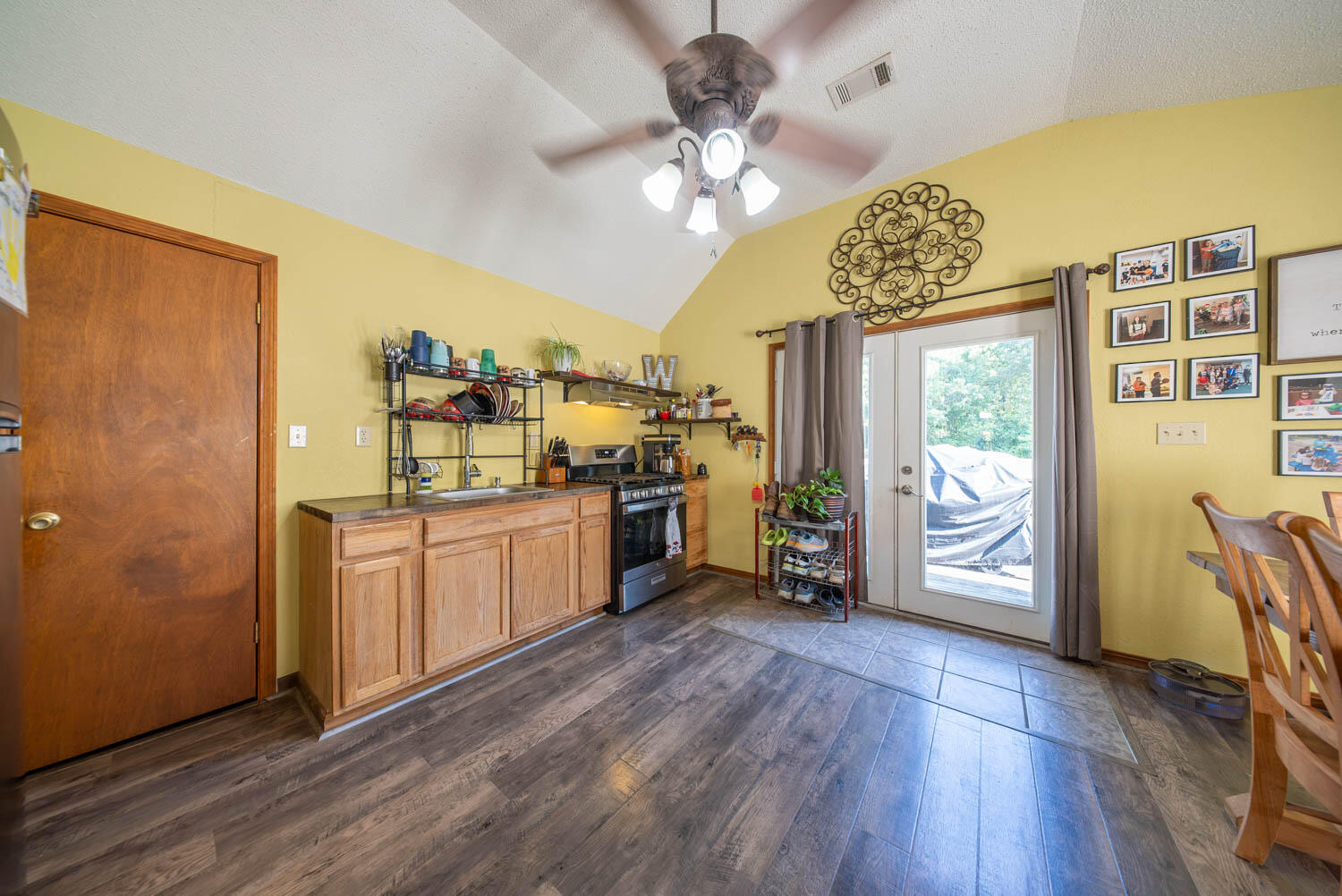 11092 Highway 9 Mammoth Spring, AR 72554 - Photo 6 of 83 Home on 4 acres004