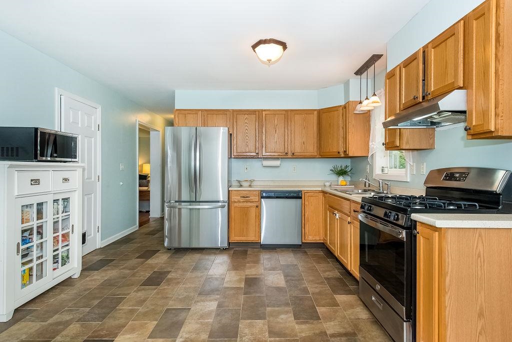 83 Northwood Road Strafford, NH 03884 - Photo 9 of 58