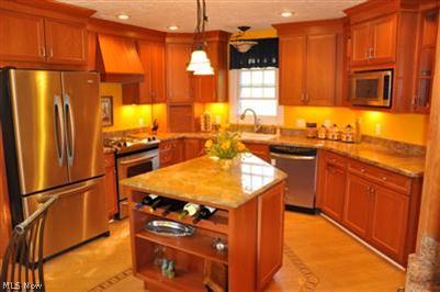 8273 Chagrin Road Chagrin Falls, OH 44023 - Photo 5 of 25 Gallery Image 5