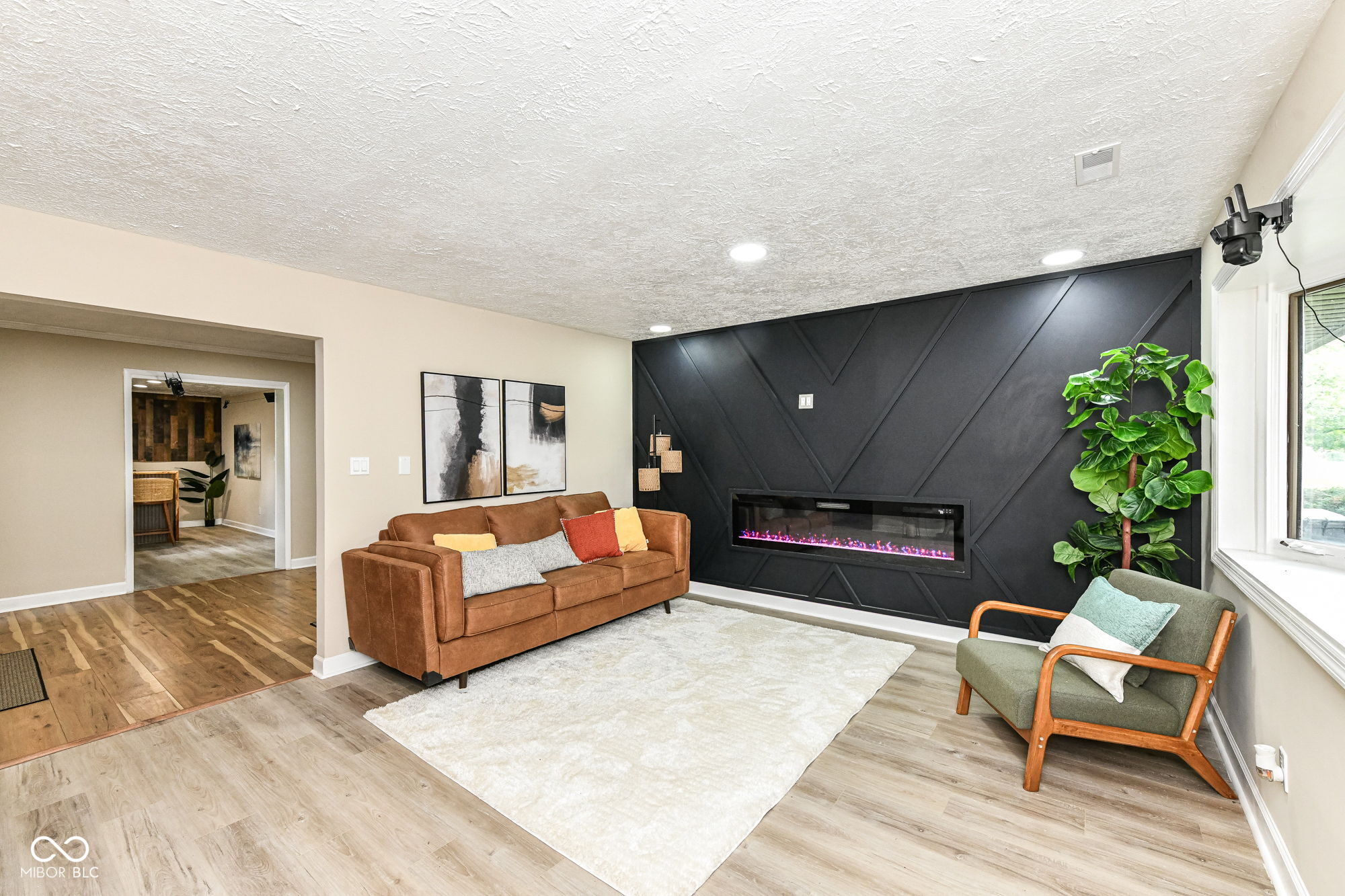 651 Fabyan Road Indianapolis, IN 46217 - Photo 2 of 33 Gallery Image 2