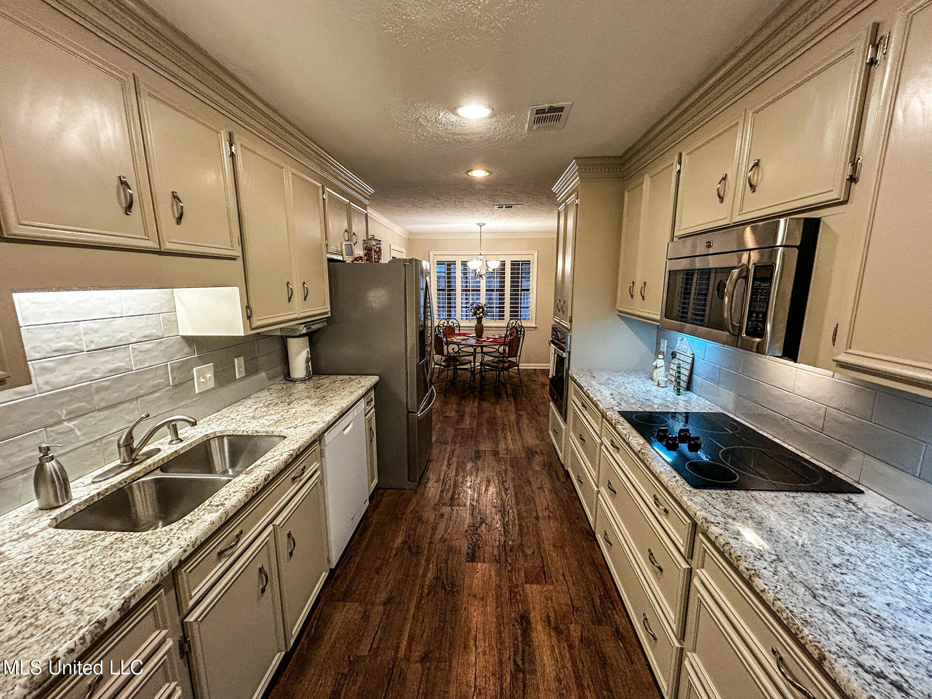 252 Woodgate Lane Brandon, MS 39042 - Photo 8 of 47 8