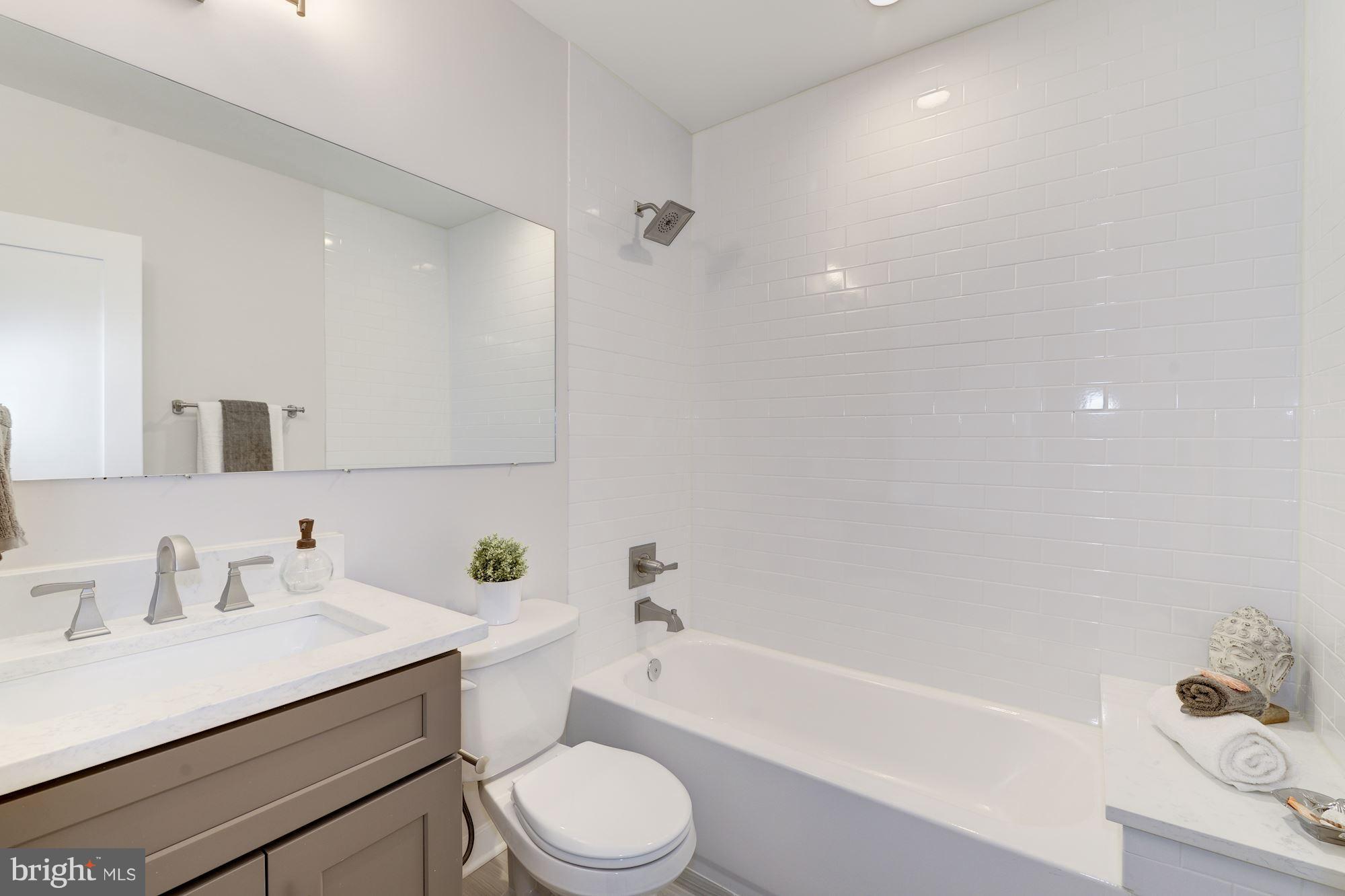 5410 3rd Street Northwest, Unit 201 Washington, DC 20011 - Photo 15 of 28 Bath