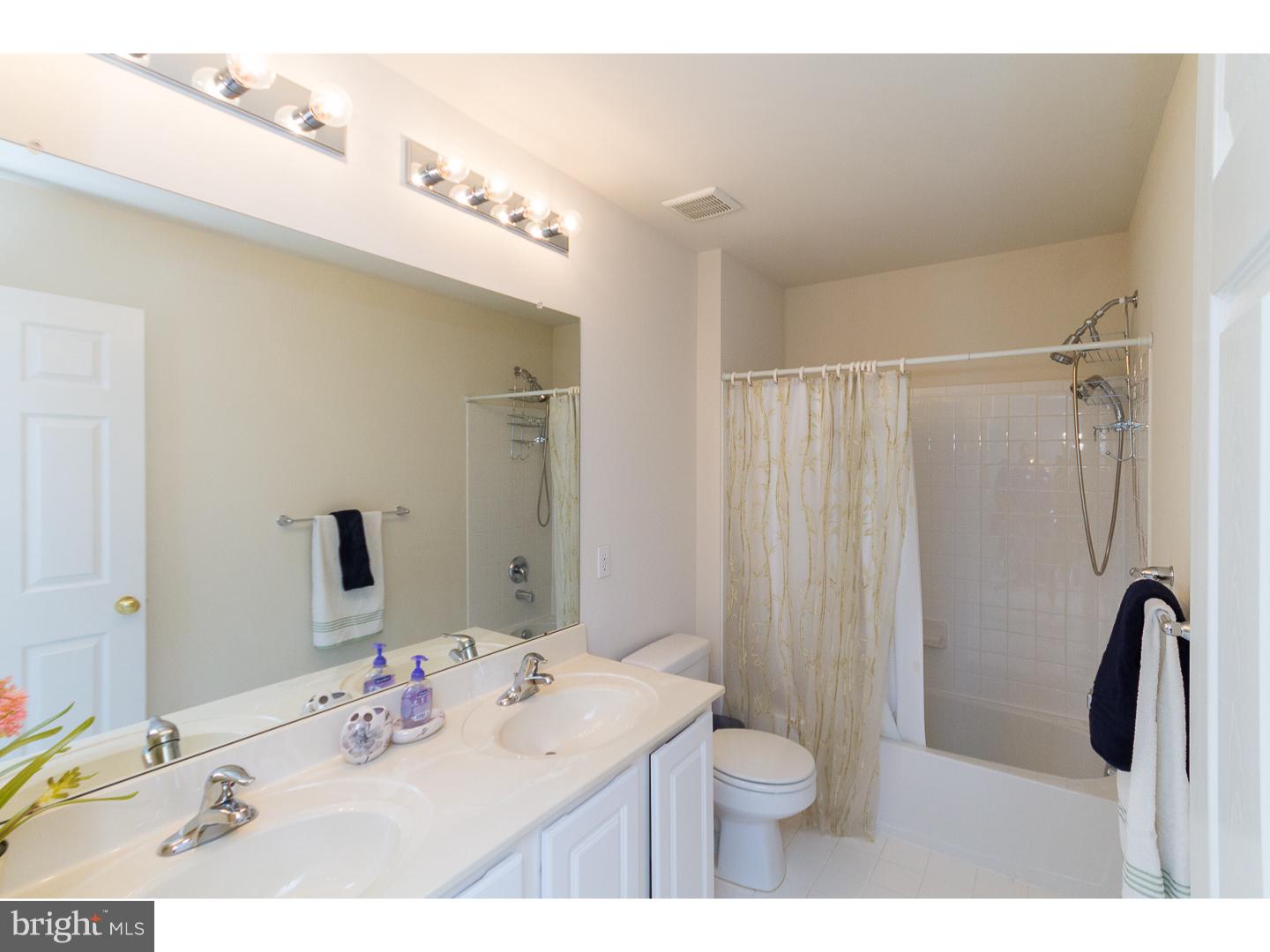 2861 Westerham Road Downingtown, PA 19335 - Photo 18 of 25 Bathroom