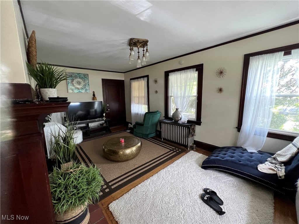 1695 Lee Road Cleveland, OH 44118 - Photo 7 of 36 First floor living room