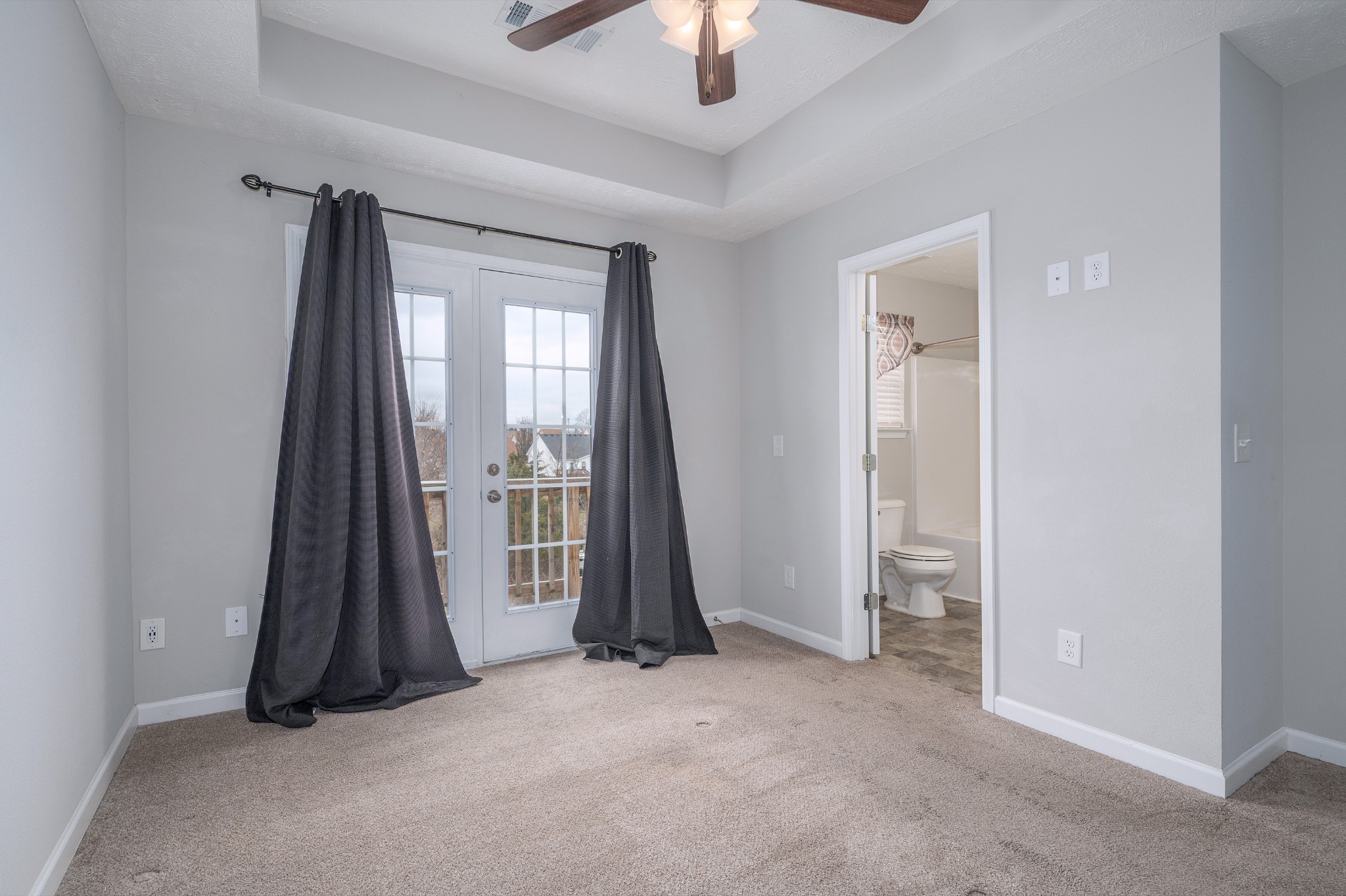 118 Ramsden Avenue La Vergne, TN 37086 - Photo 14 of 24 an empty room with ceiling fan