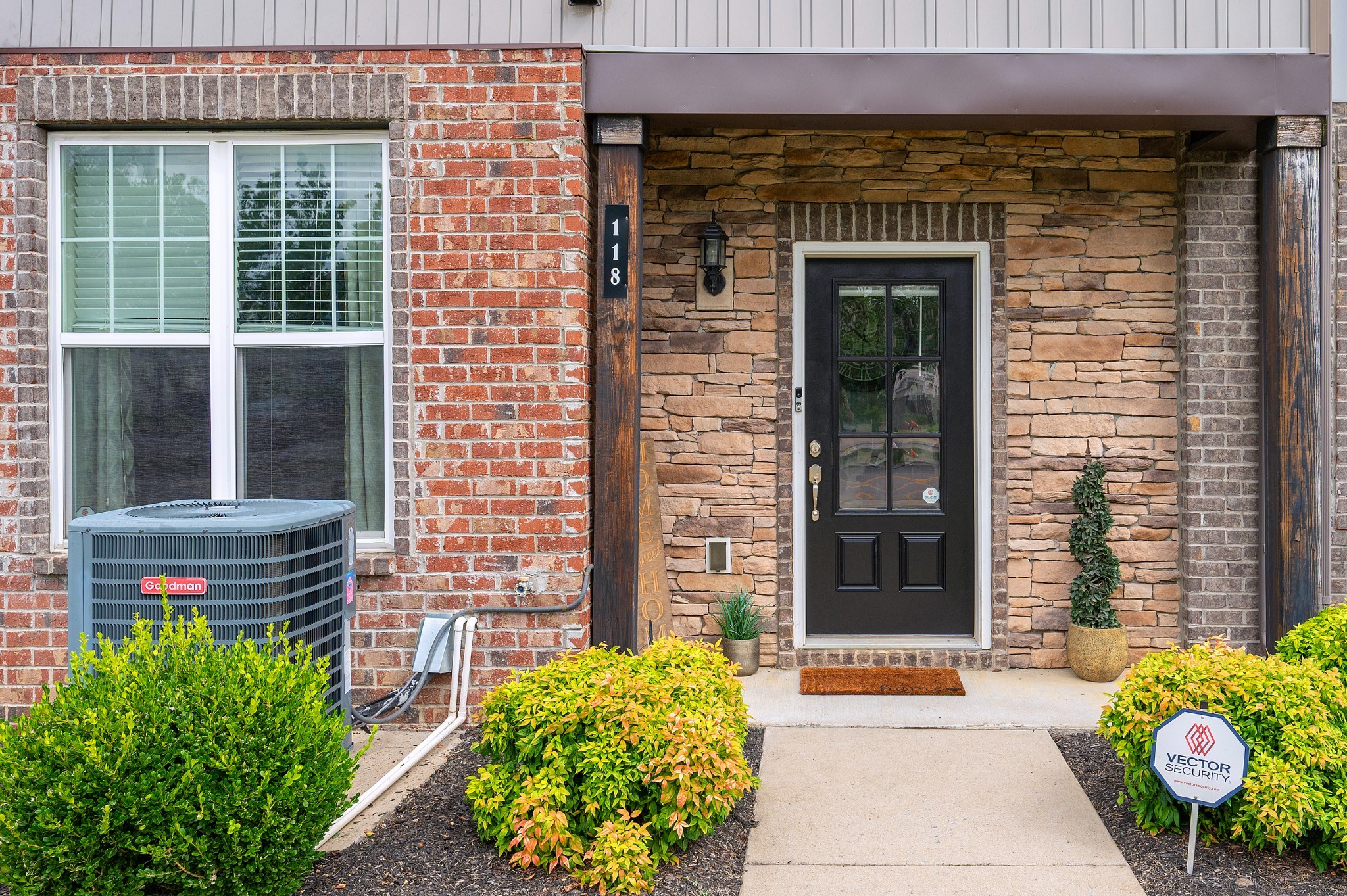 118 Ramsden Avenue La Vergne, TN 37086 - Photo 29 of 33 a view of a brick house with a large window