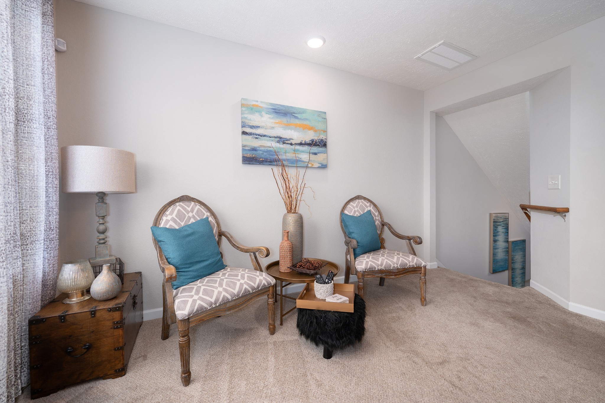 118 Ramsden Avenue La Vergne, TN 37086 - Photo 6 of 33 a living room with furniture and a lamp