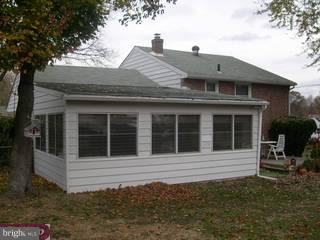 462 Maddock Road Springfield, PA 19064 - Photo 3 of 4