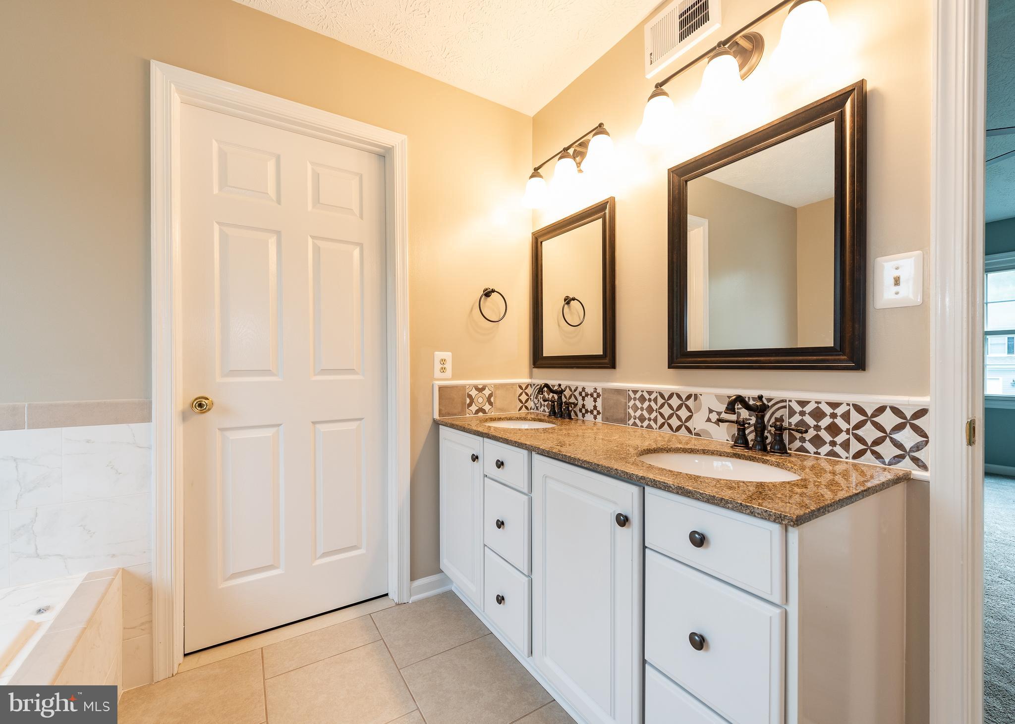 3200 Magnolia Ridge Road Annapolis, MD 21403 - Photo 16 of 31 Master Bath