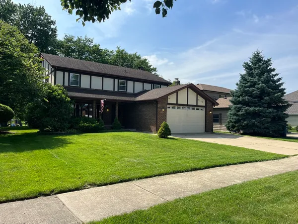 $679,000 | 1212 Honey Hill Road, Addison, IL 60101