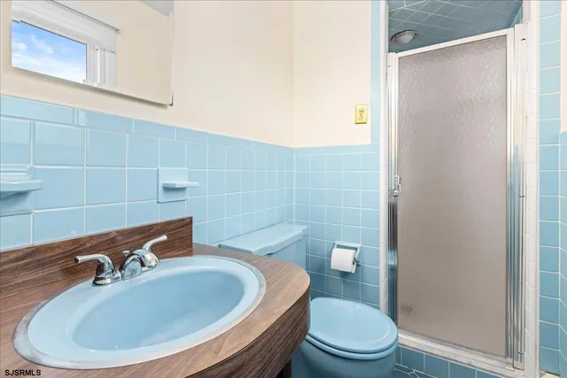 $949,000 | 411 North Douglas Avenue, Margate City, NJ 08402