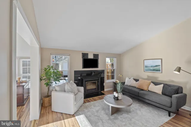 $410,000 | 2 Warren Common, Cockeysville, MD 21030