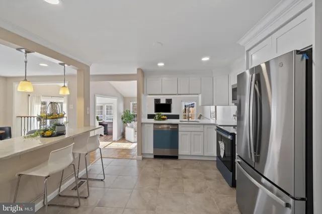 $410,000 | 2 Warren Common, Cockeysville, MD 21030