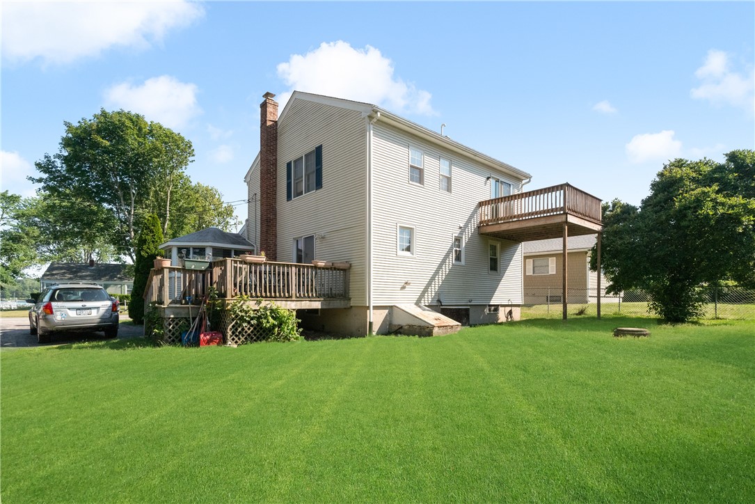 53 Flintstone Road Narragansett, RI 02882 - Photo 3 of 31