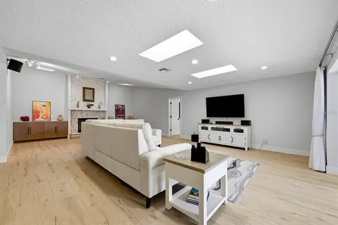 $795,000 | 13867 Feather Sound Drive, Clearwater, FL 33762