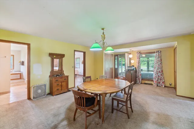 $500,000 | 2611 S Road, Burlington, WI 53105