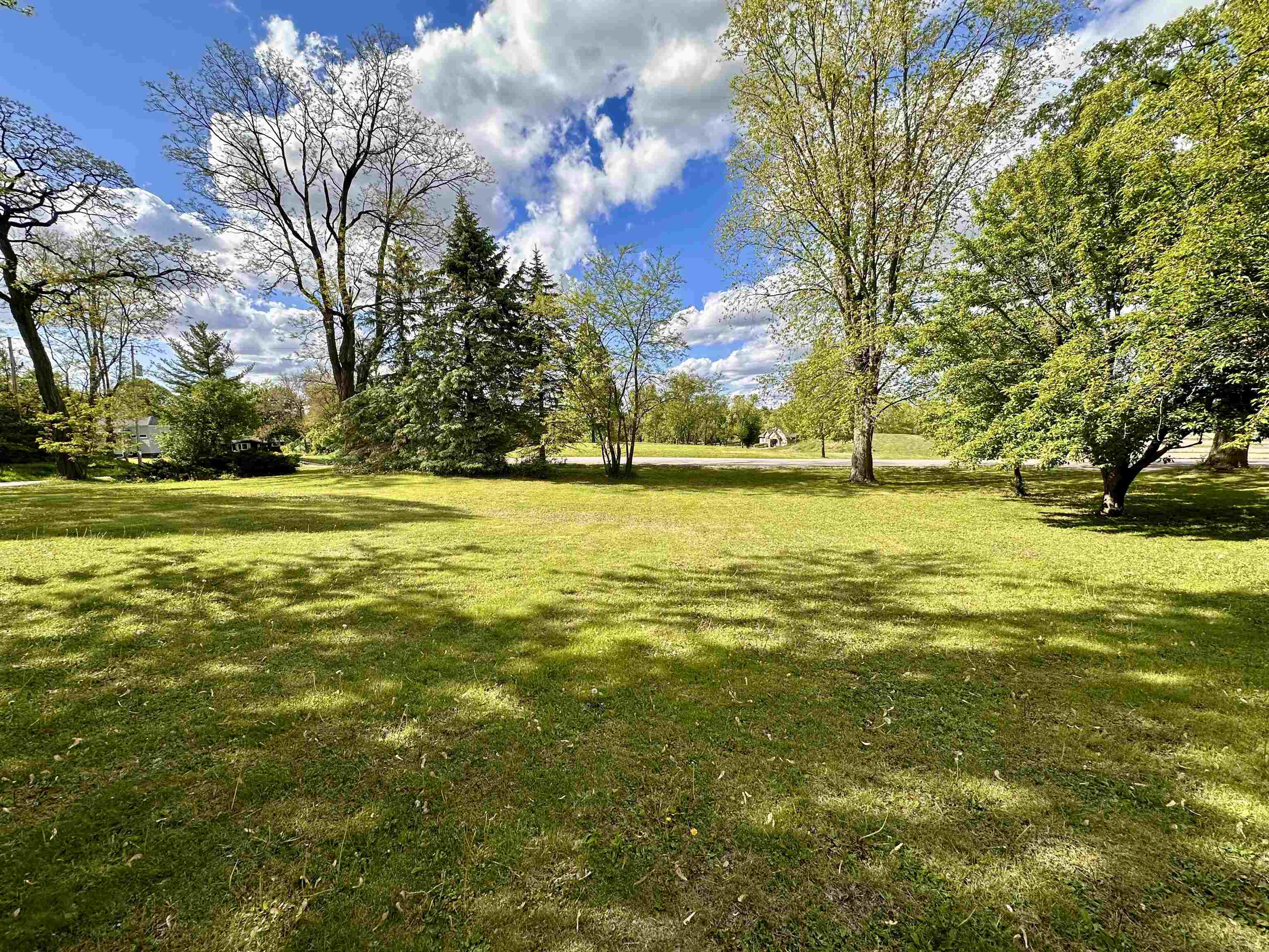 2611 S Road Burlington, WI 53105 - Photo 4 of 78