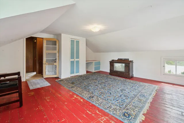 $500,000 | 2611 S Road, Burlington, WI 53105