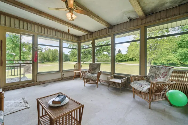 $500,000 | 2611 S Road, Burlington, WI 53105