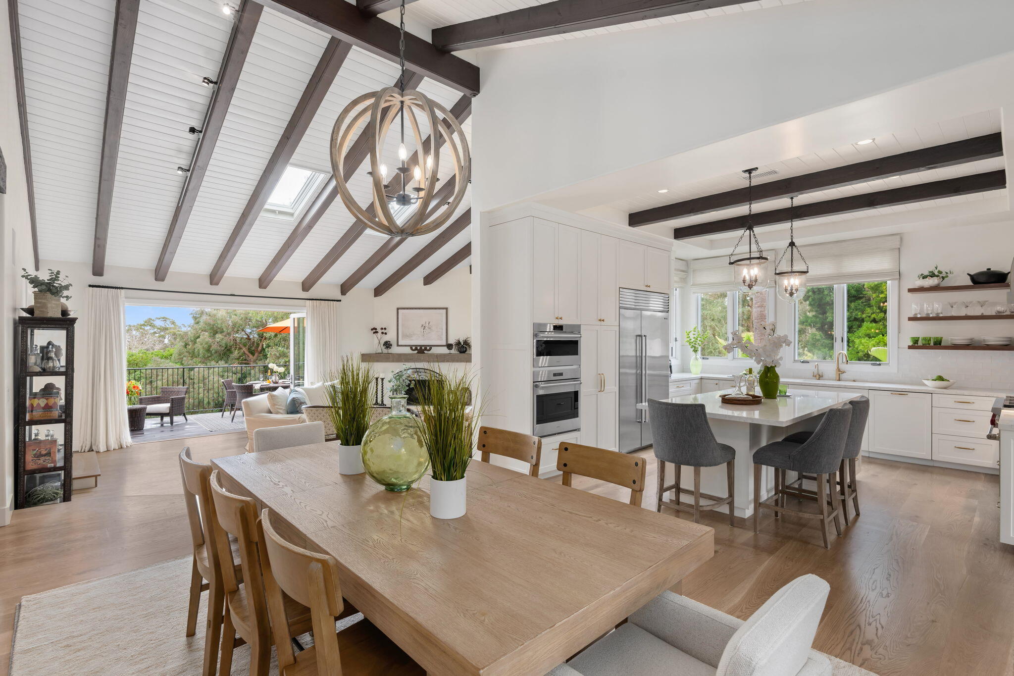 855 Miramonte Drive Santa Barbara, CA 93109 - Photo 20 of 73 16 - Dining