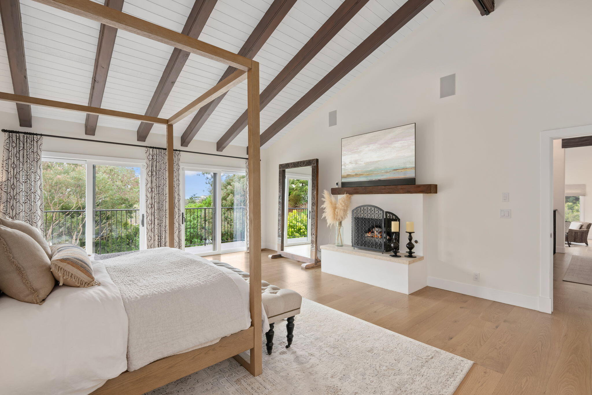 855 Miramonte Drive Santa Barbara, CA 93109 - Photo 21 of 73 27 - Primary Bedroom