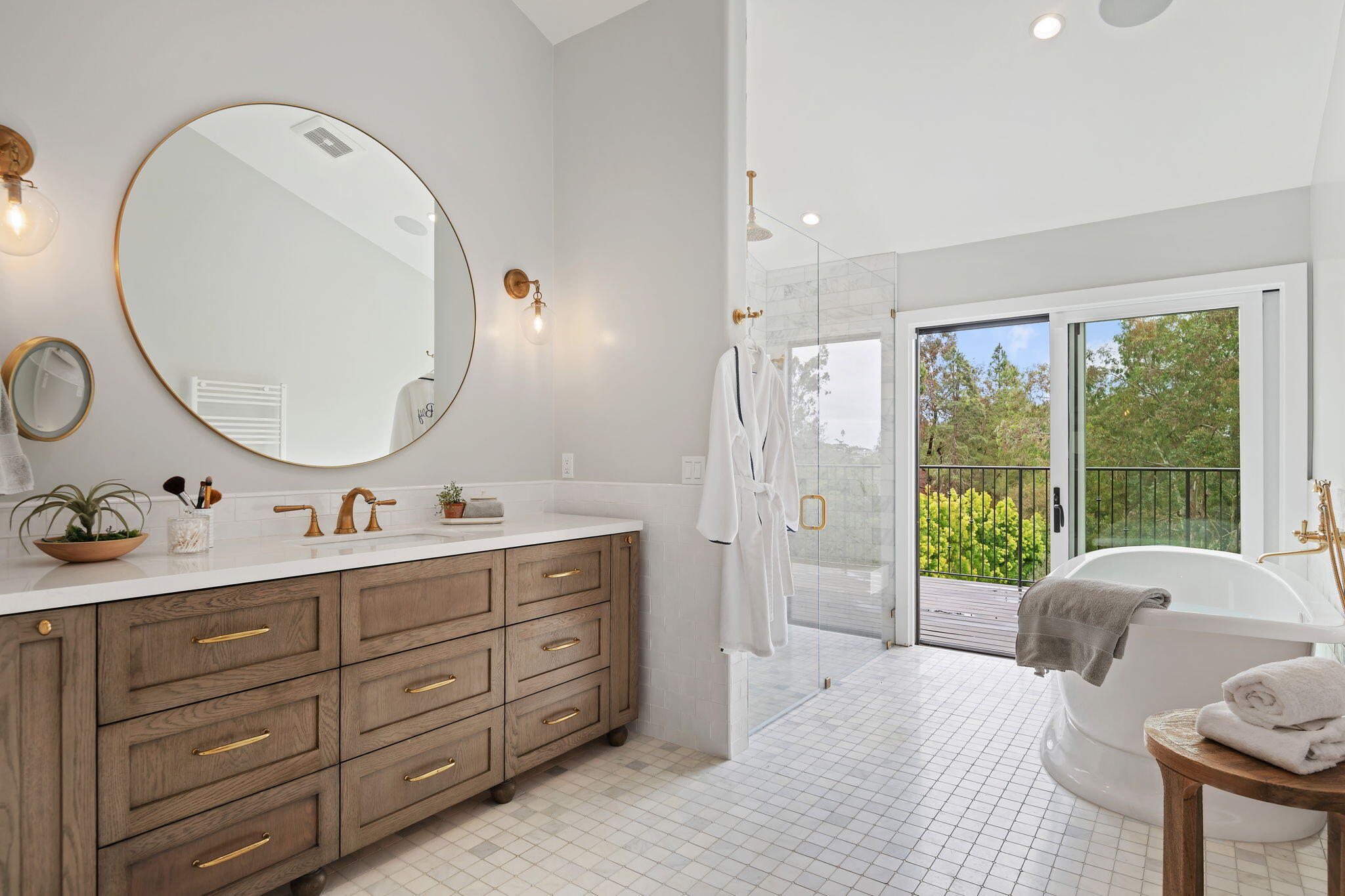 855 Miramonte Drive Santa Barbara, CA 93109 - Photo 25 of 73 33 - Primary Bathroom