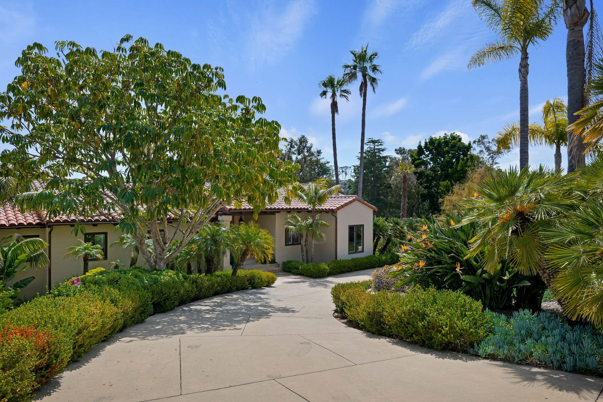 855 Miramonte Drive Santa Barbara, CA 93109 - Photo 70 of 73 02 - Driveway