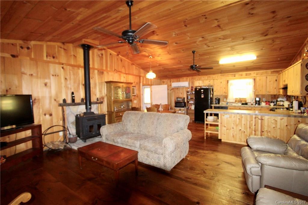 500 Fox Den Road Brevard, NC 28712 - Photo 4 of 24 Gallery Image 4