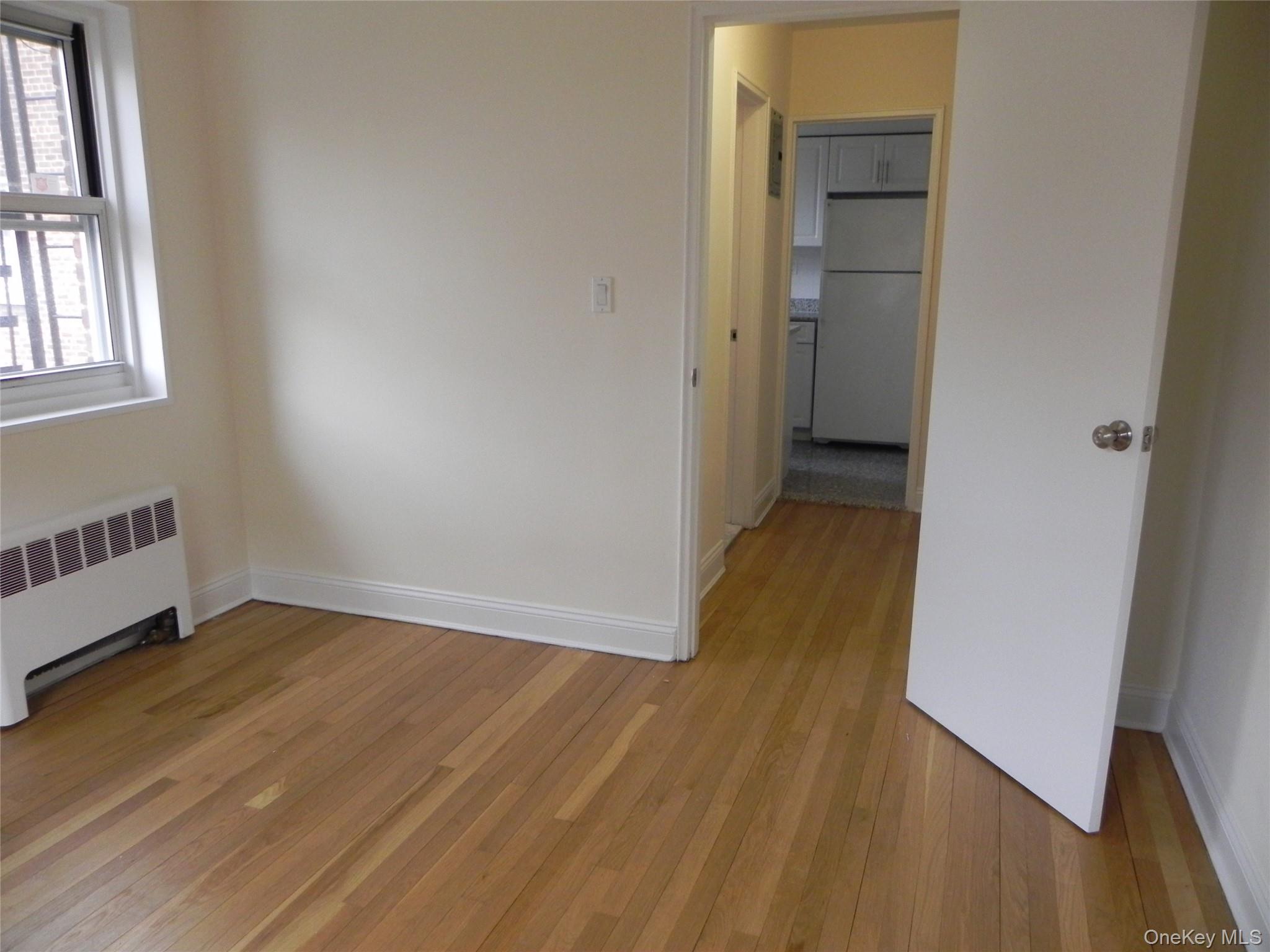 11 Schenck Avenue, Unit 2D Great Neck, NY 11021 - Photo 10 of 12